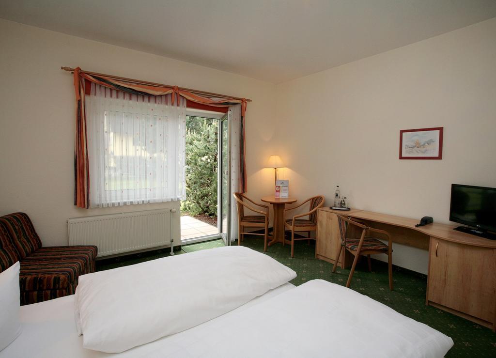Ostseehotel Wustrow Wustrow  Ruang foto
