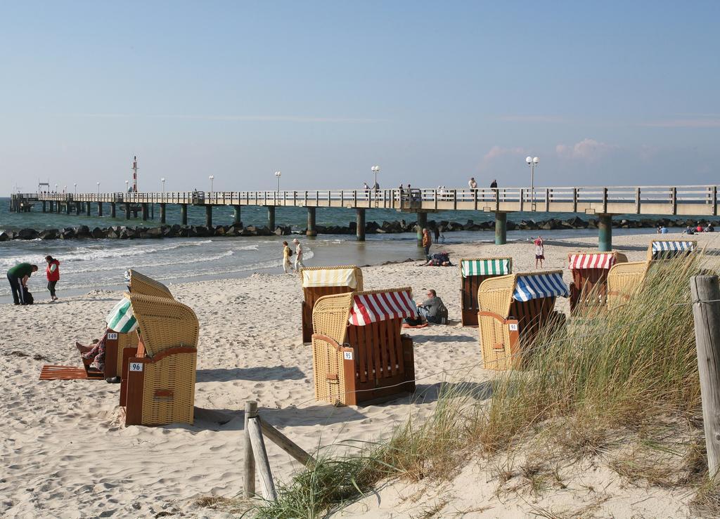 Ostseehotel Wustrow Wustrow  Bagian luar foto